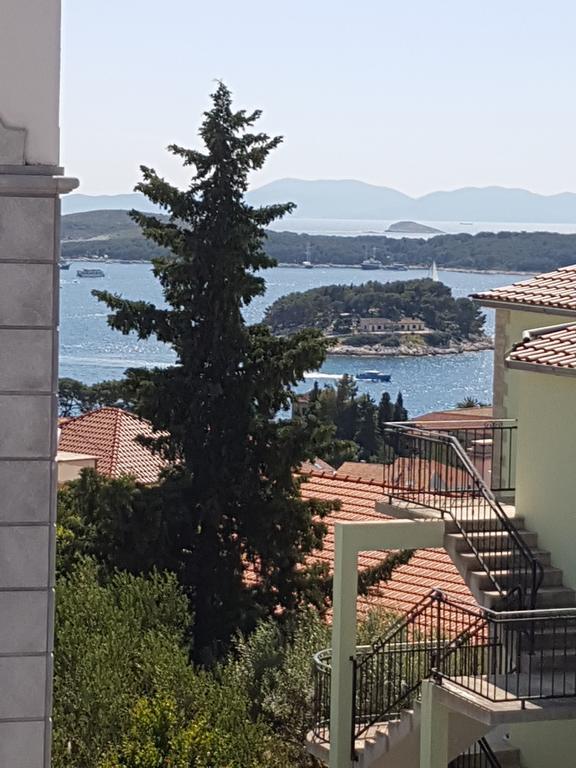 Apartmani Vini Hvar Town Luaran gambar