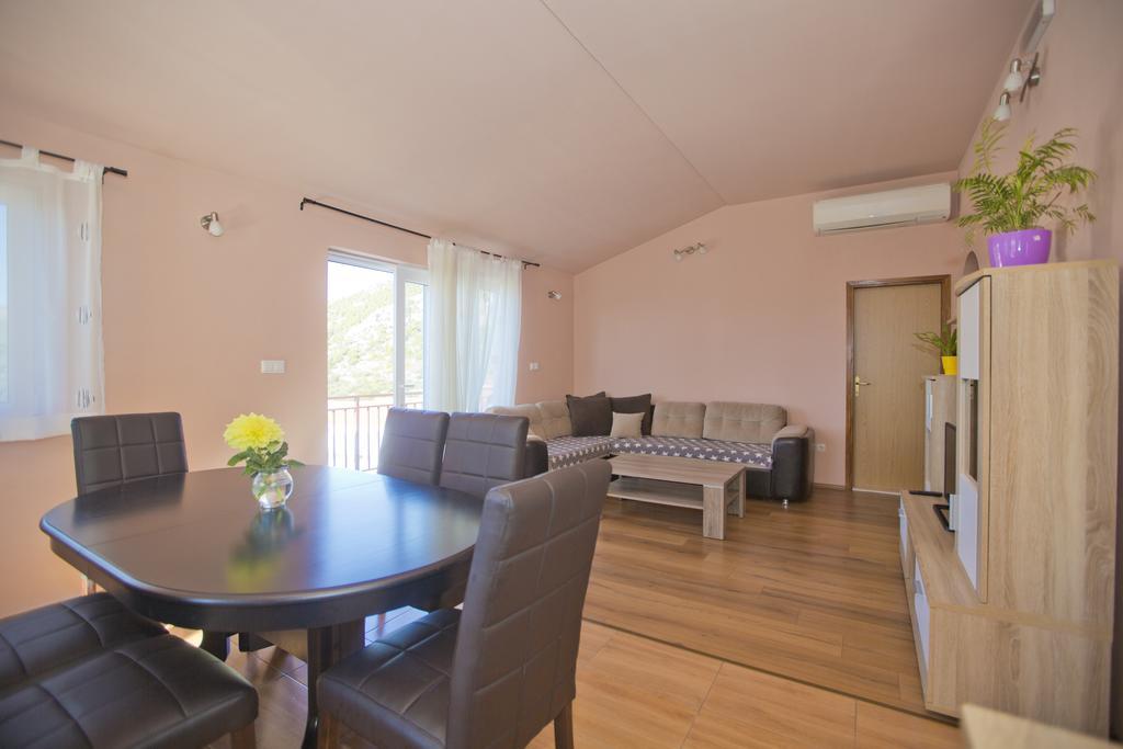Apartmani Vini Hvar Town Luaran gambar