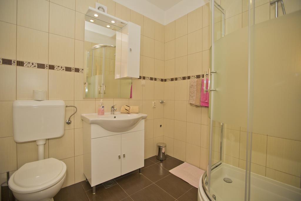 Apartmani Vini Hvar Town Luaran gambar